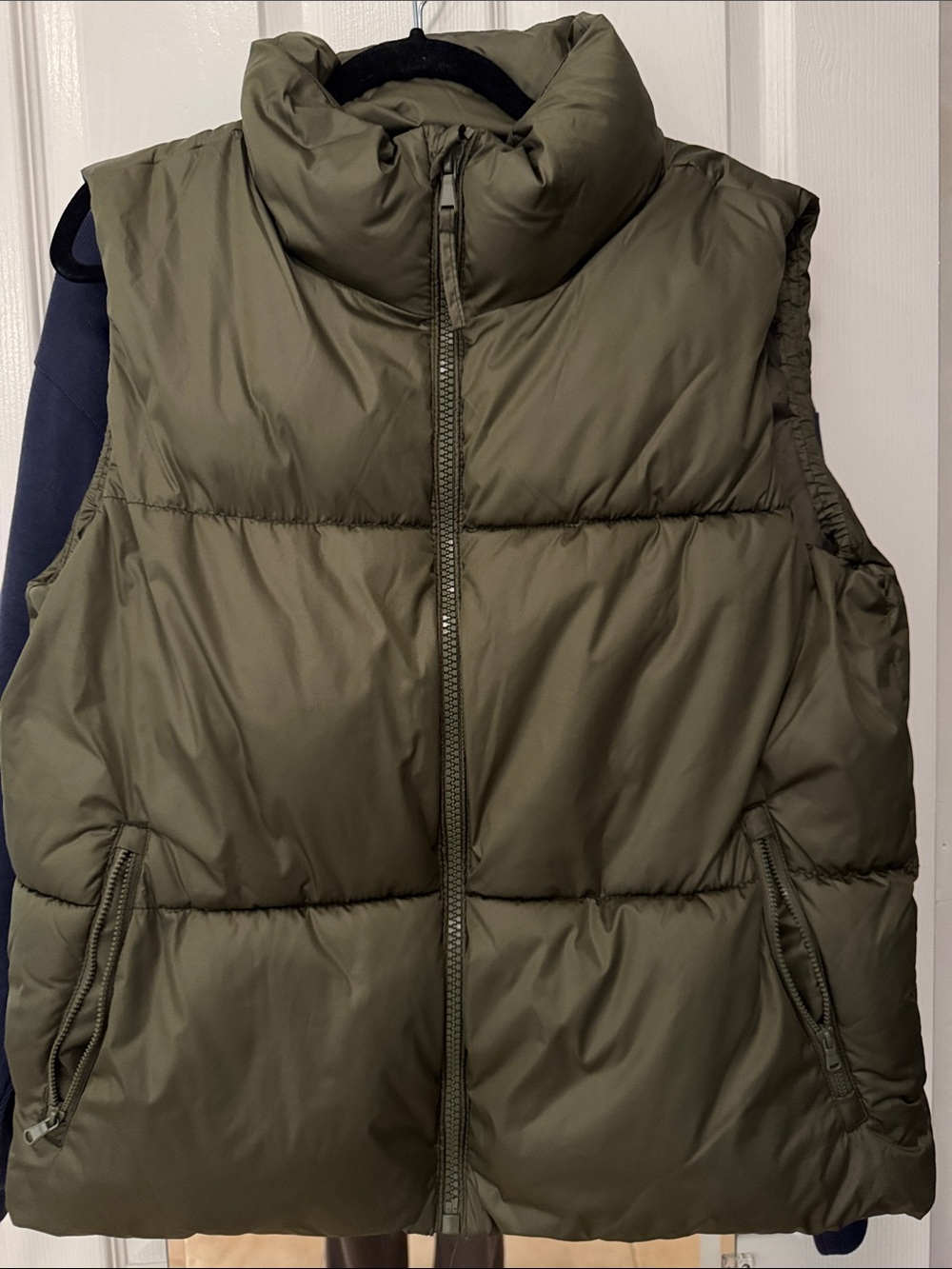 Old Navy Olive Green Puffer Vest M TALL
